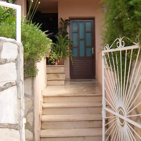 Roza Maison d'hôtes Vrboska