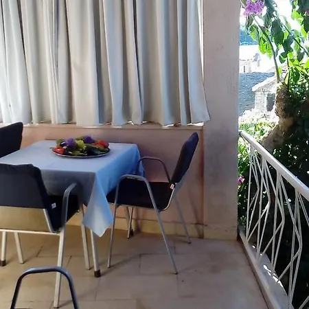 Roza Maison d'hôtes Vrboska