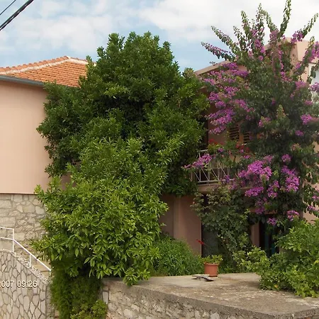 Affittacamere Roza Vrboska