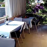 Guest house Roza 3*